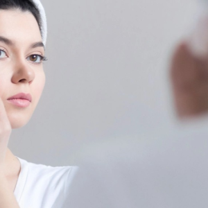 بهترین تونر برای پوست مختلط: راهنمایی جامع برای متعادلکردن چربی و خشکی پوست